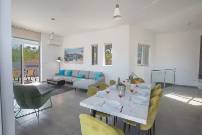 5 Bedroom Villa In Protaras photo 2