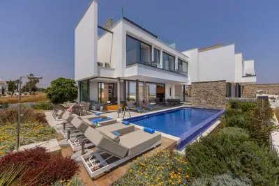 5 Bedroom Villa in Ayia Napa photo 3