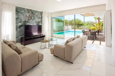 Stunning Three Bedroom Villa with Panoramic Views photo 4