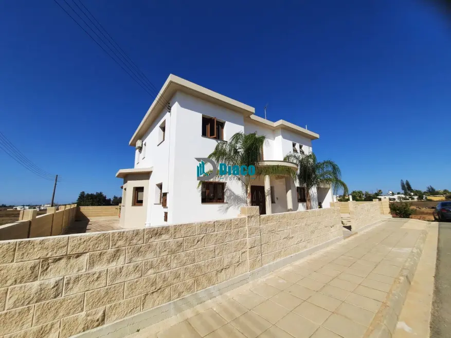 Massive Four Bedroom Villa for Sale in Frenaros photo 1