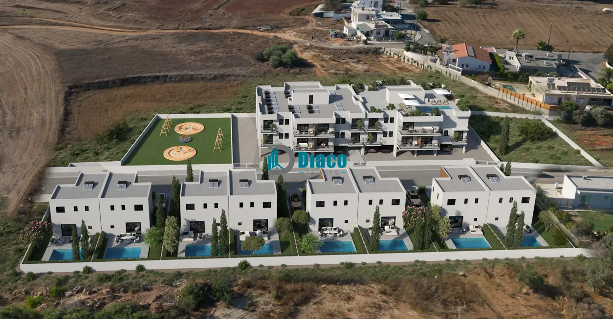 Three Bedroom Top Floor Apartment in Deryneia